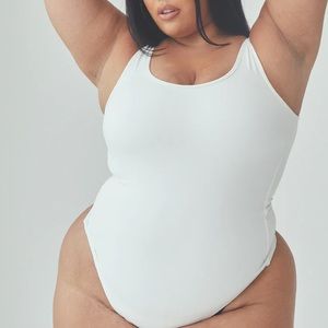 NWT Klassy white scoop neck Brami bodysuit